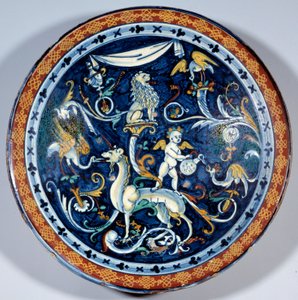 A Cafaggiolo fajansz csésze fantasztikus állatokat díszít. 1510-1520 Párizs, Louvre Múzeum alkotó: Italian School