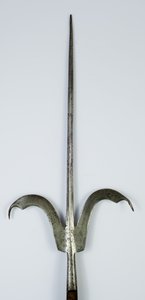 Friuli lándzsa, 1600 körül (acél és fa) alkotó: Italian School