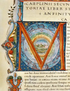 Az eget és az állatöv jeleit ábrázoló, történeti kezdetű „M” Idősebb Plinius „Naturalis Historia” című művéből (vellum) alkotó: Italian School