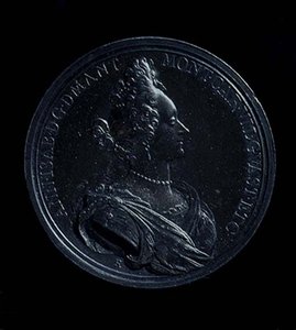 A mantovai Anna Izabella portréérme előlapja, 1698-ban verve. Felirat: D G MANT MONT CAR VIL GVAST ET C (ezüst) (a hátlapot lásd 119198). alkotó: Italian School