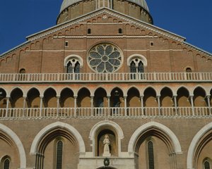 Nyugati homlokzat (részlet) alkotó: Italian School
