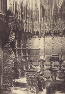 Kórusszékek a barcelonai katedrálisban (fekete-fehér fotó) alkotó: J. Furnells