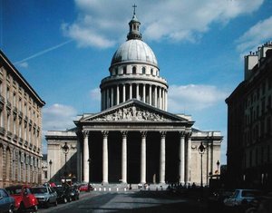 Az 1757-90-ben épült homlokzat nézete