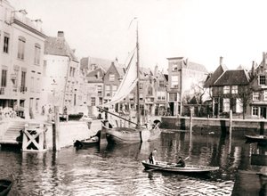 Canal yard, Dordrecht, Hollandia, 1898. alkotó: James Batkin