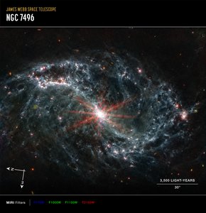 NGC 7496 (MIRI Compass Image) alkotó: James Webb Space Telescope (NASA)