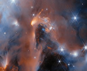 Bepillantás a Perseusba (NGC 1333) alkotó: James Webb Space Telescope (NASA)