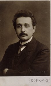 Albert Einstein 1912-ben, 1912-ben Prágában készült carte-de-visite portré