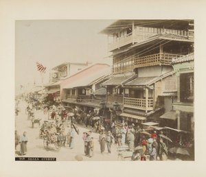 Egy utca Oszakában, Japánban (kézzel színezett fekete-fehér fotó) alkotó: Japanese Photographer