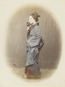 Japán nő hagyományos ruhában (kézzel festett fekete-fehér fotó) alkotó: Japanese Photographer