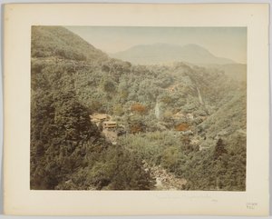 Kilátás Miyanoshitából, Kanagawa prefektúra, Japán alkotó: Japanese Photographer