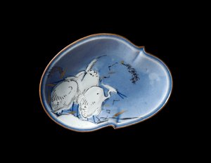 Arita edény, 1730-40 körül (porcelán, kék és arany-ezüst mázzal)