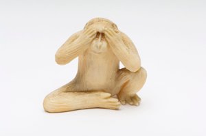 Lásd: No Evil, a három bölcs majom egyike alkotó: Japanese School