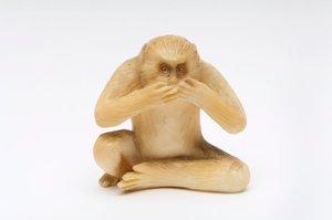 Speak No Evil, a három bölcs majom egyike alkotó: Japanese School