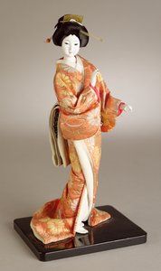 Álló hölgy baba, japán alkotó: Japanese School