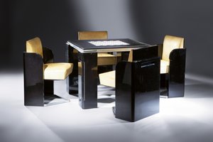 Játékasztal négy hozzáillő székkel, Madeleine Vionnet párizsi lakásába