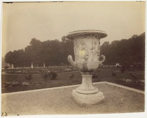Versailles, Cornu váza alkotó: Jean Eugène Auguste Atget