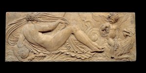 Nimfa és kis dzsinn lovagol egy tengeri lovon; Nimfa és Triton két kis dzsinnnel körülvéve. Alacsony megkönnyebbülés. Jean Goujon (1510-1567) kőszobra alkotó: Jean Goujon