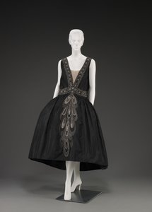 Estélyi ruha (Robe De Style) (vegyes technika) alkotó: Jeanne Lanvin