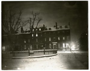 Louisburg Square, Boston Jenny Lind egy sarokházban lakott, Boston, USA, 1902-1910 körül (zselatin ezüst fotó) alkotó: Jessie Tarbox Beals