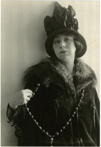 Zoë Akins, a Déclassé szerzője, 1905-40 körül alkotó: Jessie Tarbox Beals