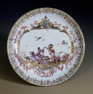Német művészet: meisseni porcelán. Chinoiserie képviselő ázsiai karakterek iszik a teát. Johann Gregor Hoeroldt (vagy Herold 1696-1775) által díszített csészealj, 1730 körül. Párizs, Dekoratív művészetek alkotó: Johann Gregor Herold