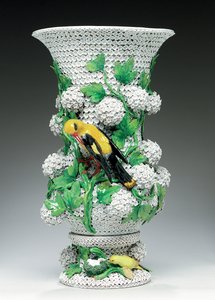 Meisseni hógolyóváza, a 19. század közepétől a végéig (porcelán) alkotó: Johann Joachim (after) Kändler