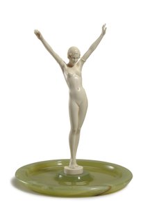 Ecstasy, 1930 körül (elefántcsont és ónix)