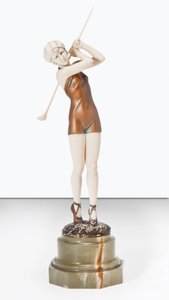 Golfozó fürdőruhában, 1925 körül (bronz, elefántcsont és ónix)