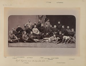 „Királyi mérnökök, a főhadiszállás kapuja közelében”