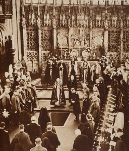 VIII. Edward király földet szór az apja koporsójára, 1936