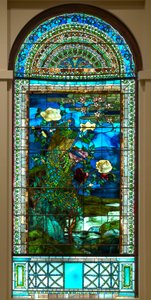 Pávák és bazsarózsák II alkotó: John La Farge