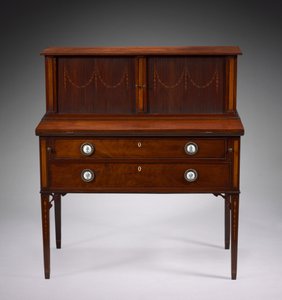 Tambour Desk, 1800 körül alkotó: John Seymour