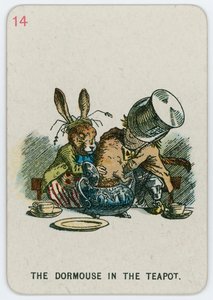 Dormouse a teáskannában alkotó: John Tenniel