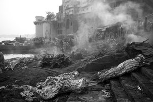 Manikarnika Ghat, Varanasi, 2016 (fotó)