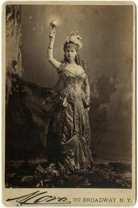 Mrs Vanderbilt (szépia nyomtatás)