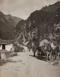 Album "Az én világháborúm - emlékek a délnyugati frontról Karintiában, Olaszországban, Trentino-Alto Adige" 1915.03.31.-1918.12.11 - Josef Zohle Bécs": katonai kocsi (f/w fotó)