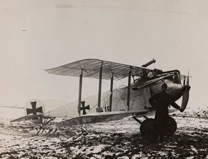 Album "Az én világháborúm – emlékek a délnyugati frontról Karintiában, Olaszországban, Trentino-Alto Adige" 1915.03.31.-1918.12.11 - Josef Zohles Wien ": osztrák repülőgép (f/w fotó)