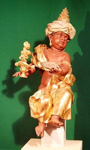 Afrika, a világ négy kontinensét ábrázoló csoportból (polikróm fa)