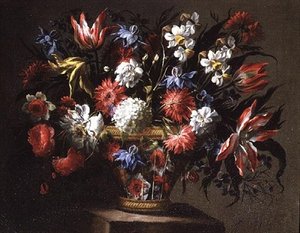 Tulipánok, nárciszok és más virágok csendélete egy kosárban
