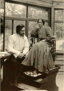 A szerző Leonyid Andrejev feleségével, Alexandra Michailovnával (f/w fotó) alkotó: Karl Karlovich Bulla