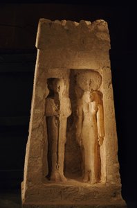 Ptah és Sekhmet szabadon álló szentélye, naosz, Újbirodalom, 2002 (fotó) alkotó: Kenneth Garrett