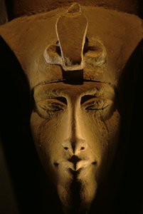 Akhenaten, IV. Amenhotep kolosszális szobra, Egyiptomi Múzeum, Kairó, Újbirodalom, Phar..., 2001 (fénykép)