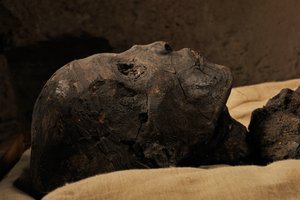 Tutanhamon király múmiája, mm7864; 18. dinasztia; Újbirodalom; Egyiptomi Múzeum; Kairó; Egy..., 2005 (fotó) alkotó: Kenneth Garrett