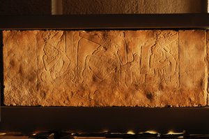 Templom 19 trónpad, Palenque, Mexikó, Akhal Mo Nab faragása, 2005 (fotó) alkotó: Kenneth Garrett