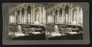 Galerie des Glaces, táblázat mutatja, ahol a békeszerződést aláírták, Versailles alkotó: Keystone View Company