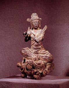 Art Coreen: egy Apsara ábrázolása arany bronzból, ez Celeste. Silla korszak (7-10. század). Koreai Nemzeti Múzeum
