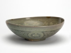 Tál darukkal és felhőkkel, 1150-1200 körül (celadon-mázas kőedény) alkotó: Korean School