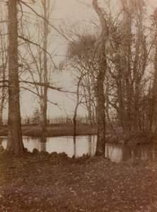 Album az első világháborúról Friuli-Venezia Giuliában: a tó a Villa Brazza parkjában, n. hadikórház. 17, Soleschiano Manzano alkotó: L. Verdiani