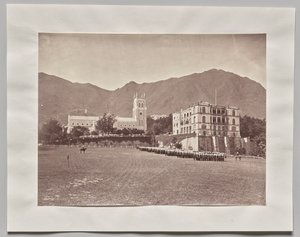 Untitled (Hongkong, St. John’s Cathedral, from the Parade Ground, H.M. Regiment on Parade) alkotó: Lai Fong (Afong Studio)