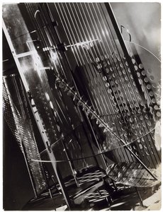 A Fény-tér modulátor alkotó: Laszlo Moholy Nagy
